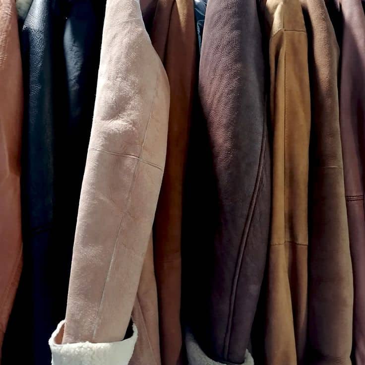 Ropa y accesorios de piel